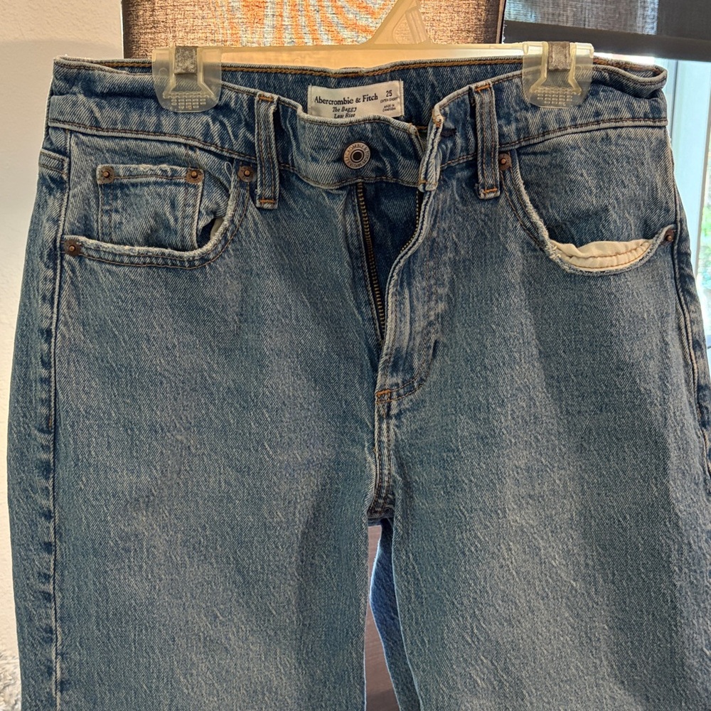 Abercrombie & Fitch Baggy Low Rise Jeans 25 Extra short
